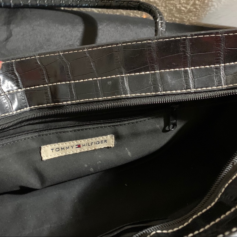 Tommy Hilfiger Mini Purse - Picture 5 of 8